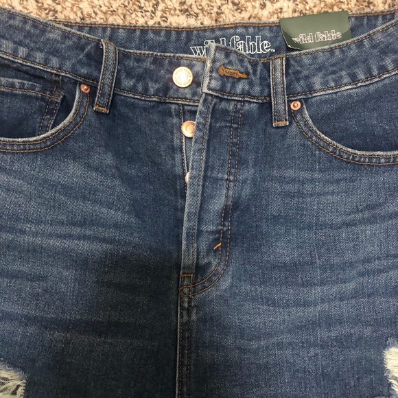 High Rise Shorts - Picture 5 of 6